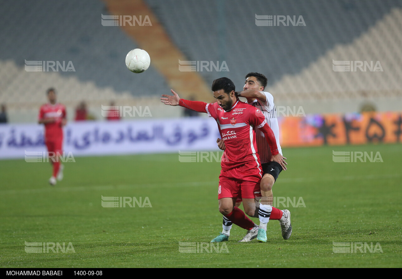 دیدار تیم فوتبال پرسپولیس و نفت مسجدسلیمان