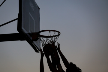 Competiciones callejeras de baloncesto y fútbol en Tabriz