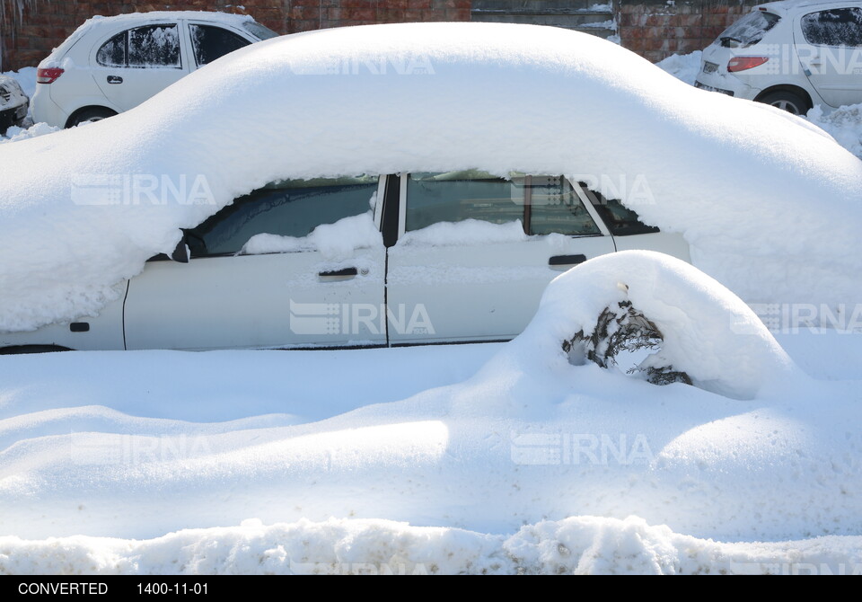 بارش برف و یخبندان در شهر سنندج