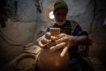 لالجین عاصمة الفخار في إيران 