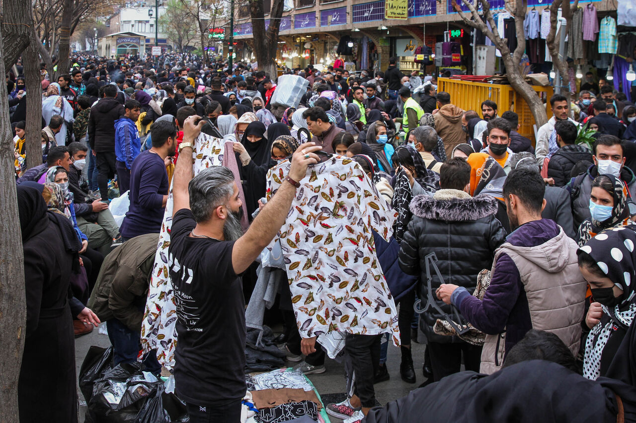 Scent of Nowruz in Tehran backstreets