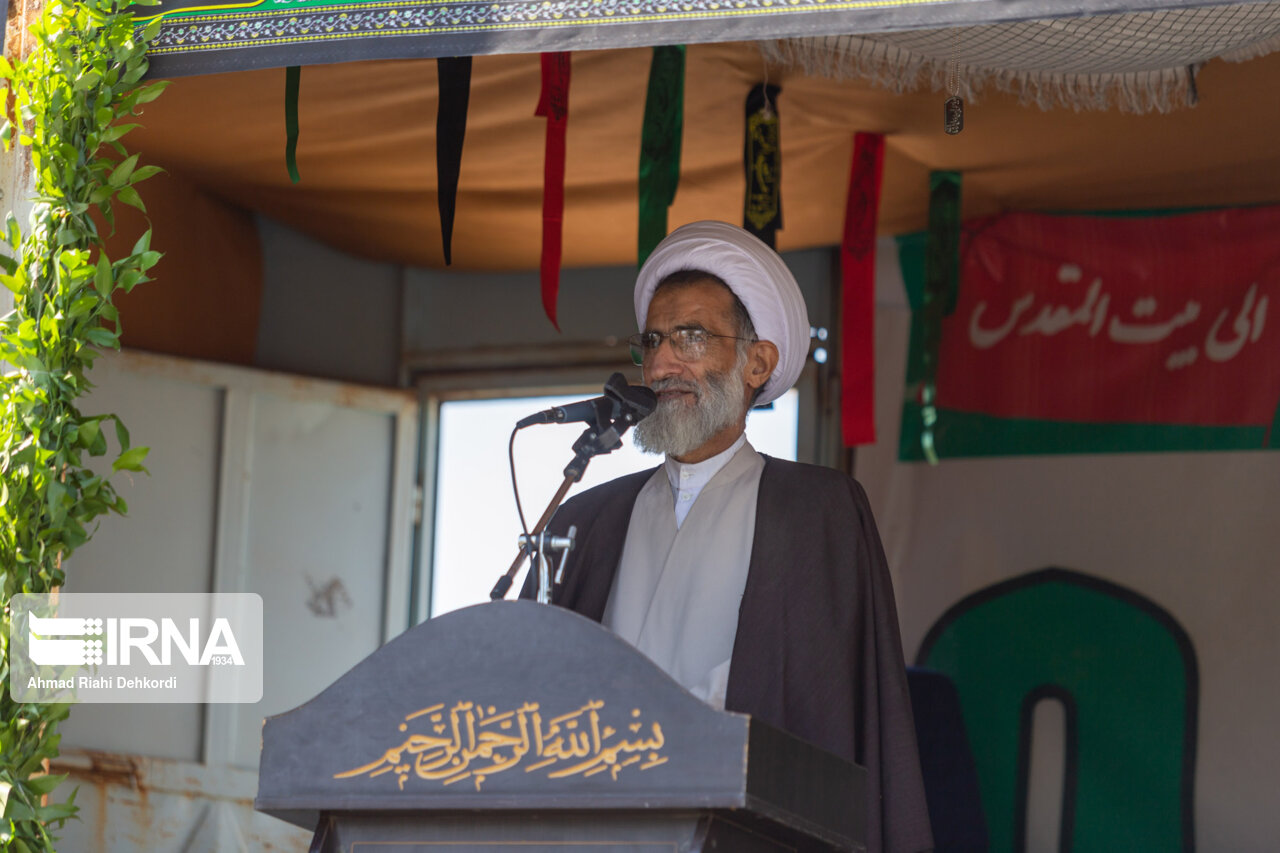 امام جمعه شهرکرد: دفاع مقدس پشتوانه اقتدار نظامی و دفاعی کشور است 