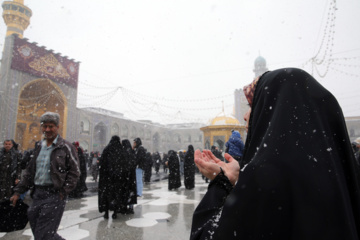 Chute de neiges à Mashhad dans le nord-est iranien 