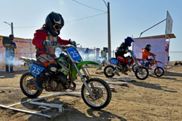 Iran : 5e manche du championnat de motocross féminin