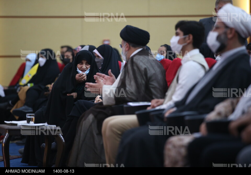 سفر رییس جمهوری به سمنان - دیدار با علما، نخبگان و خانواده شهدای استان سمنان