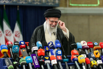 Supreme Leader Casts His Vote in Iran's 14th Presidential Election