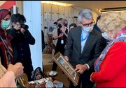 Ausstellung iranischer Kunsthandwerksprodukte auf dem UN Wohltätigkeitsbasar