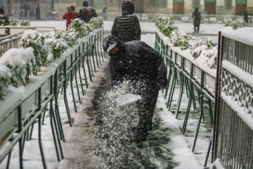 La nieve otoñal cubre de blanco Mashhad