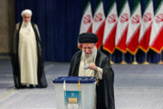 تقرير مصور.. قائد الثورة الاسلامية يدلي بصوته في الانتخابات الرئاسية