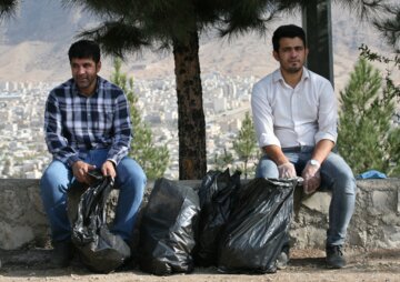 پویش طرح جمع‌آوری زباله‌ توسط خبرنگاران لرستان