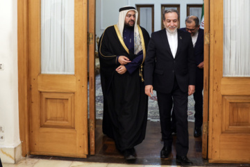 Rencontre entre le ministre conseiller aux A.E. du Qatar, Mohammed bin Abdulaziz Al-Khulaifi, avec le Chef de la diplomatie iranienne, Abbas Araghchi, le mercredi 8 janvier 2025 à Téhéran