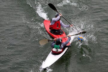 Liga Premier de Barco Dragón y Kayak Polo femenino