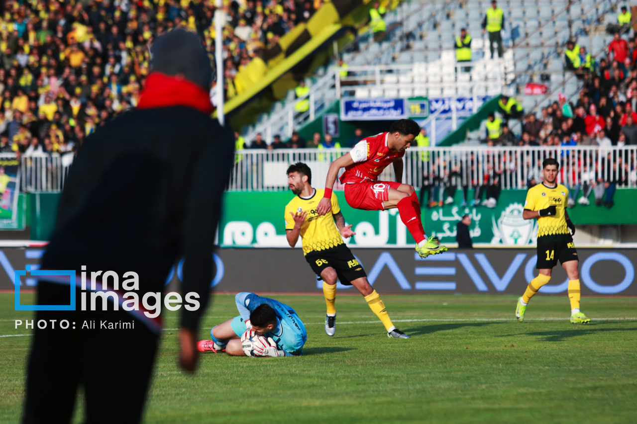 سوپرجام فوتبال - سپاهان و پرسپولیس