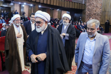 همایش «کرامت انسانی و چالش های خانواده در جهان معاصر»