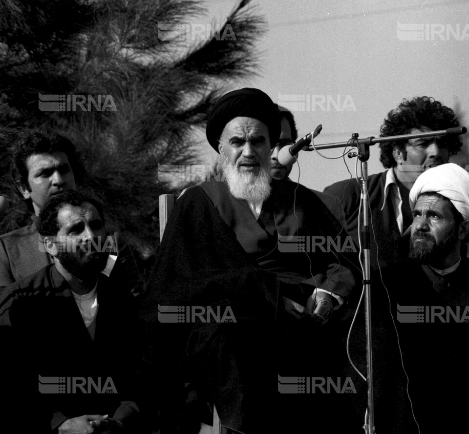 ورود امام خمینی به ایران - سخنرانی در بهشت زهرا