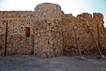 کاروانسرای تاریخی رباط قِلّی در خراسان شمالی ‎