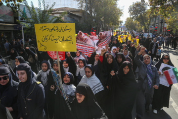 Las marchas del 13 de Aban en todo Irán