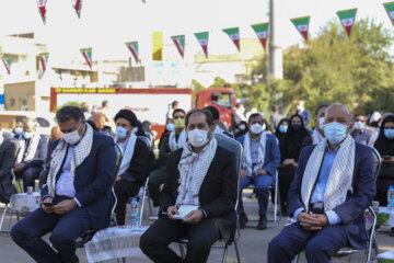 آیین نواختن زنگ نمادین آغاز سال تحصیلی در دبیرستان شاهد ۱۶ شیراز