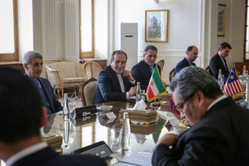 Les ministres des affaires étrangères de l'Iran et de la Malaisie se rencontrent à Téhéran