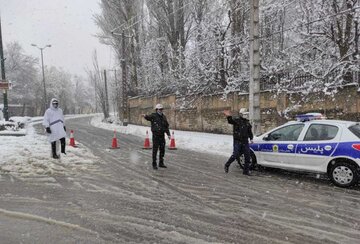 مسدود کردن مسیر گنجنامه شهر همدان به علت لغزندگی جاده