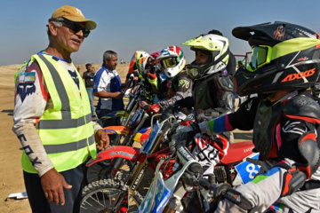 Iran : 5e manche du championnat de motocross féminin