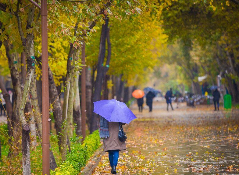 برف و باران پاییزی میهمان کرمانی‌ها می‌شود 