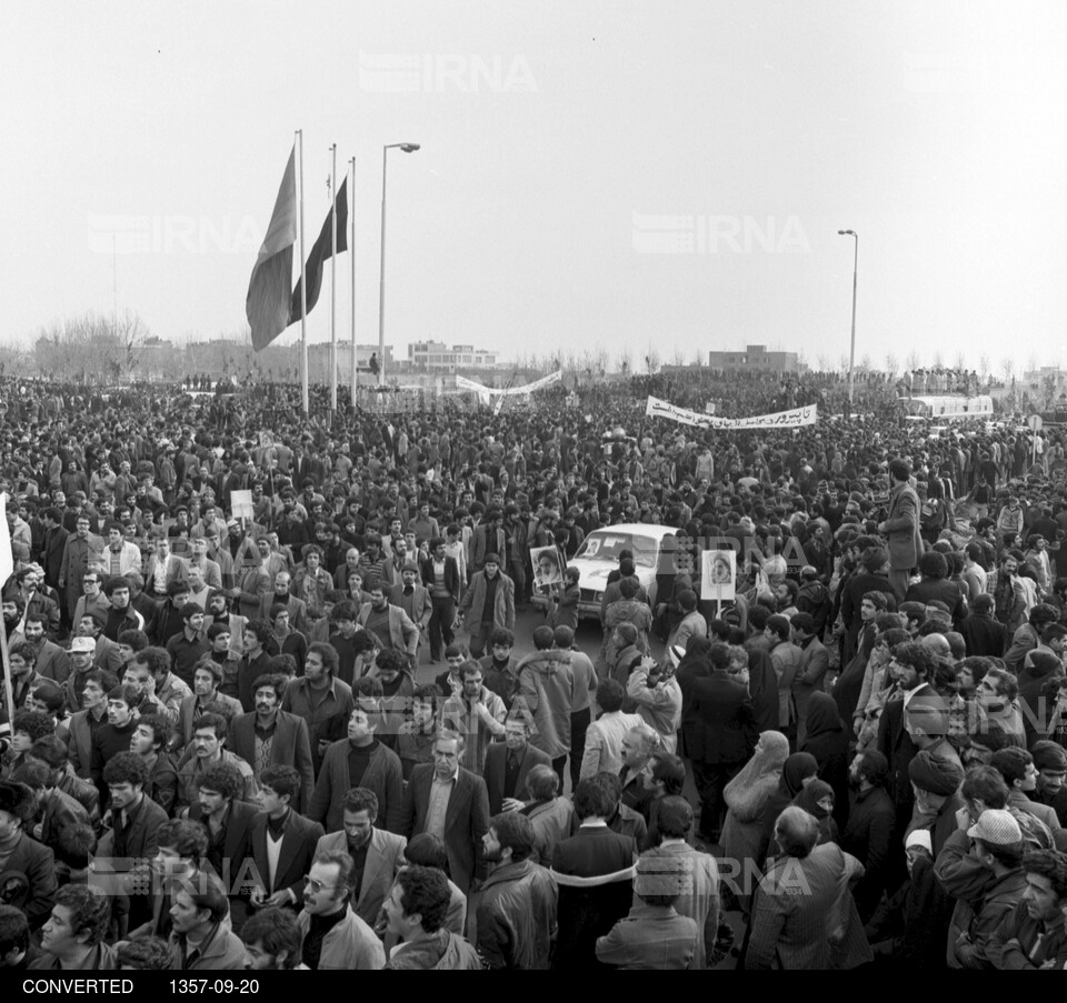 راهپیمایی مردم تهران در روز عاشورا سال 1357