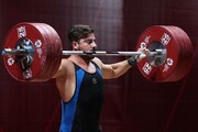 Iranian weightlifter receives silver at AWC