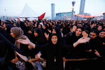 خیمه سوزان عصر عاشورا در میدان امام حسین (ع)