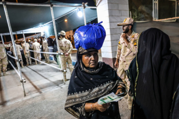 Foreign Pilgrims of Arbaeen at the Iran-Iraq Border