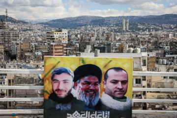 En images : les temps forts des funérailles des martyrs Nasrallah et Safieddine