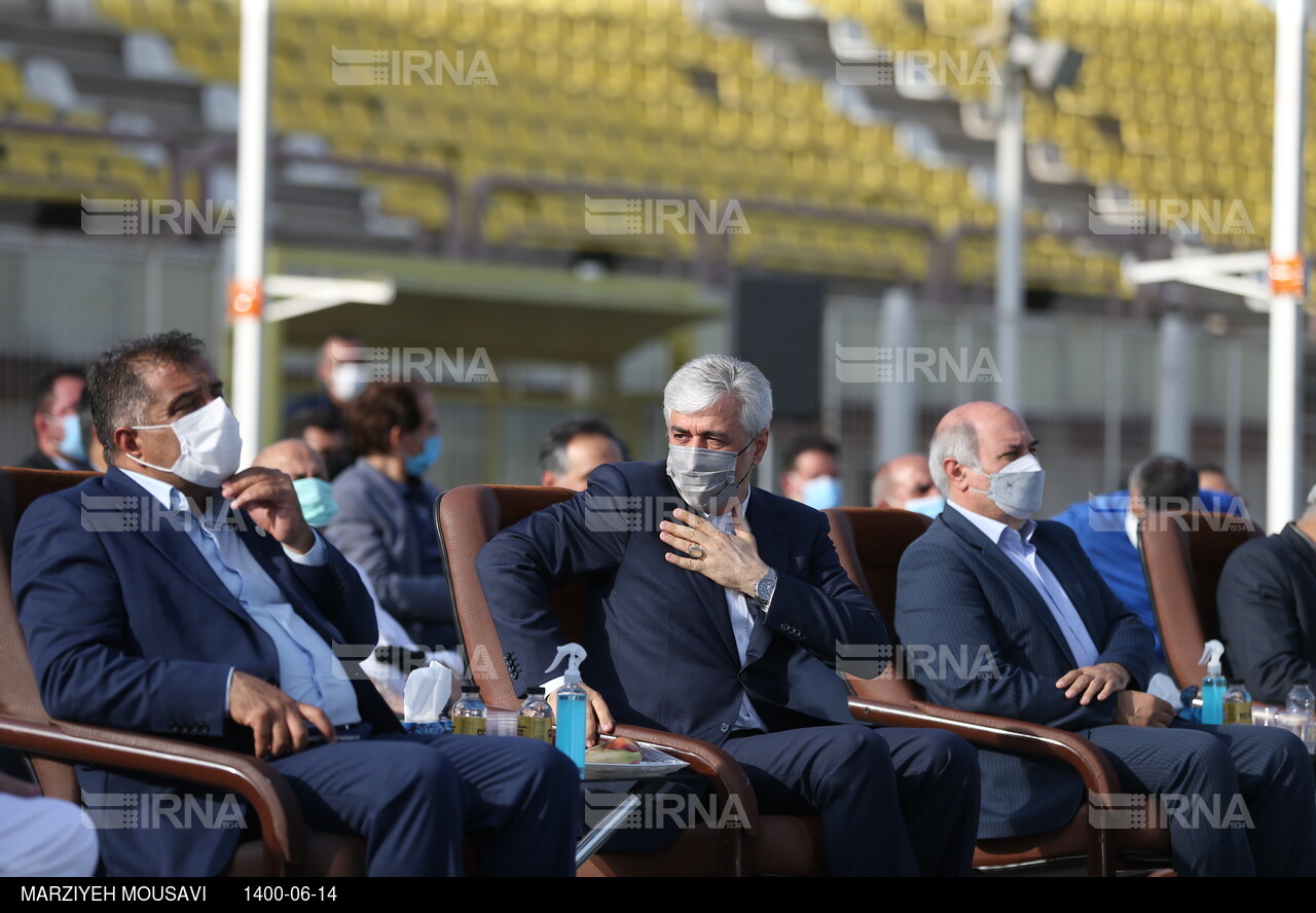 بازدید وزیر ورزش از مجموعه دوومیدانی آفتاب انقلاب