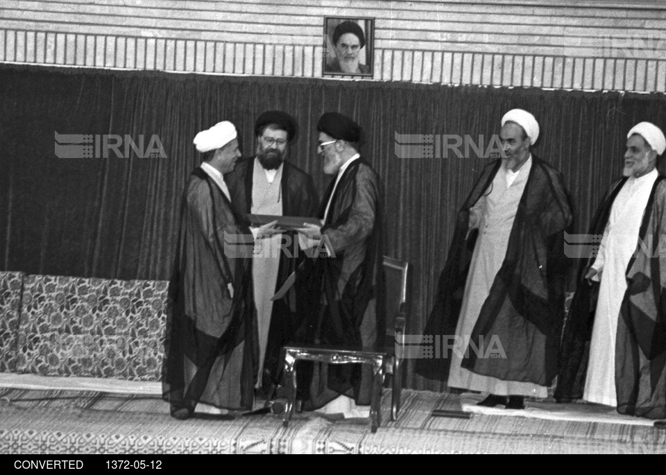 مراسم تنفیذ حکم ریاست جمهوری حجت الاسلام اکبر هاشمی رفسنجانی