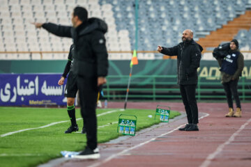 Iran's Pro League: Esteghlal vs. Sanat Naft