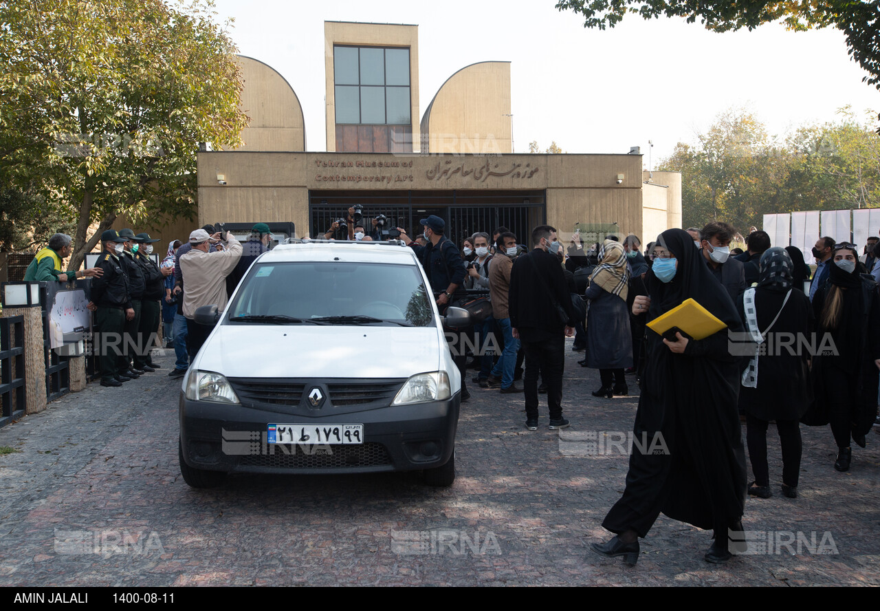 مراسم تشییع پیکر ایران درّودی