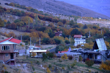 پاییز هزار رنگ در روستای گردشگری "قره خاچ " ماکو