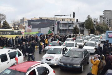 راهپیمایی خودرویی ۲۲ بهمن در میاندوآب