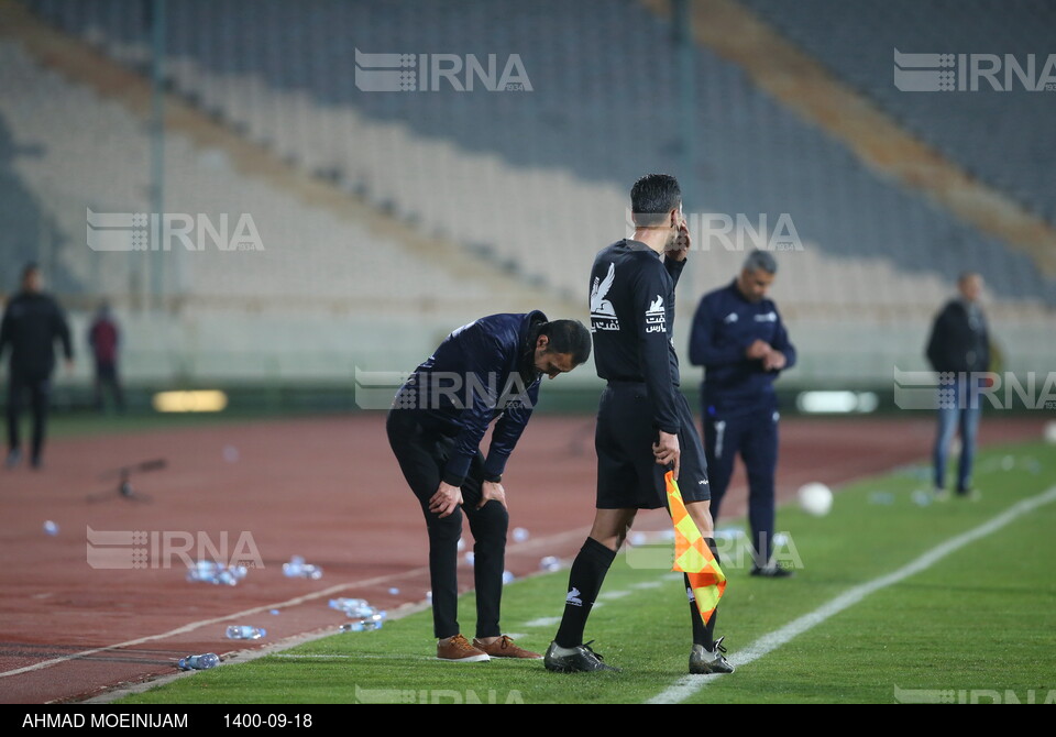 دیدار تیم‌های فوتبال پرسپولیس و هوادار