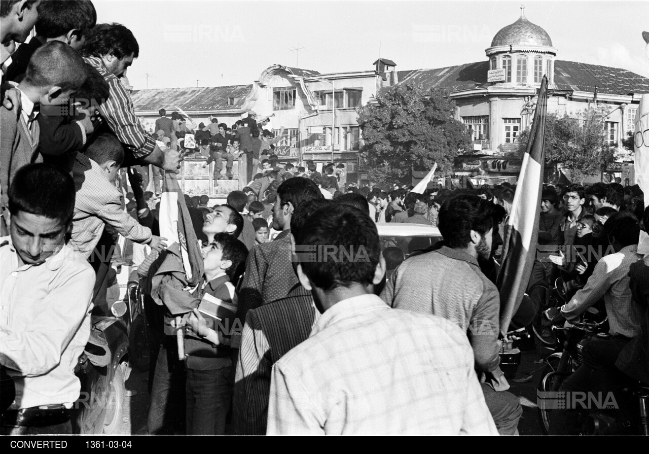 شادمانی مردم همدان به مناسبت فتح خرمشهر