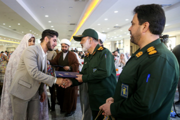 Cérémonie de mariage étudiant à l’Université militaire Imam Hossein (béni soit-il)