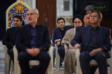 El presidente iraní y su gabinete renuevan su lealtad al Imam Jomeini