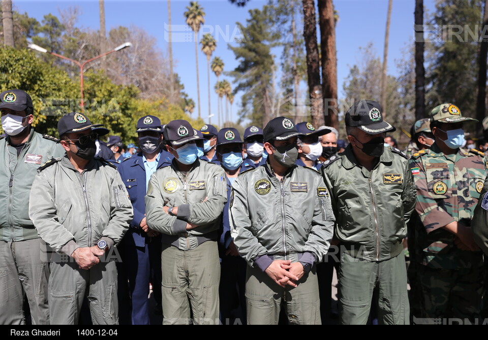 تشییع پیکر خلبان شهید صادق فلاحی در شیراز