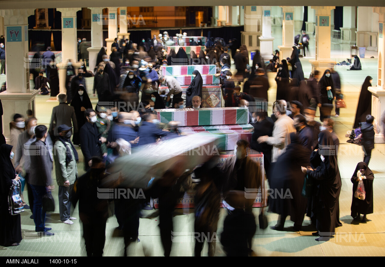 وداع با ۱۵۰ شهید گمنام دفاع مقدس در مصلی امام خمینی(ره) تهران