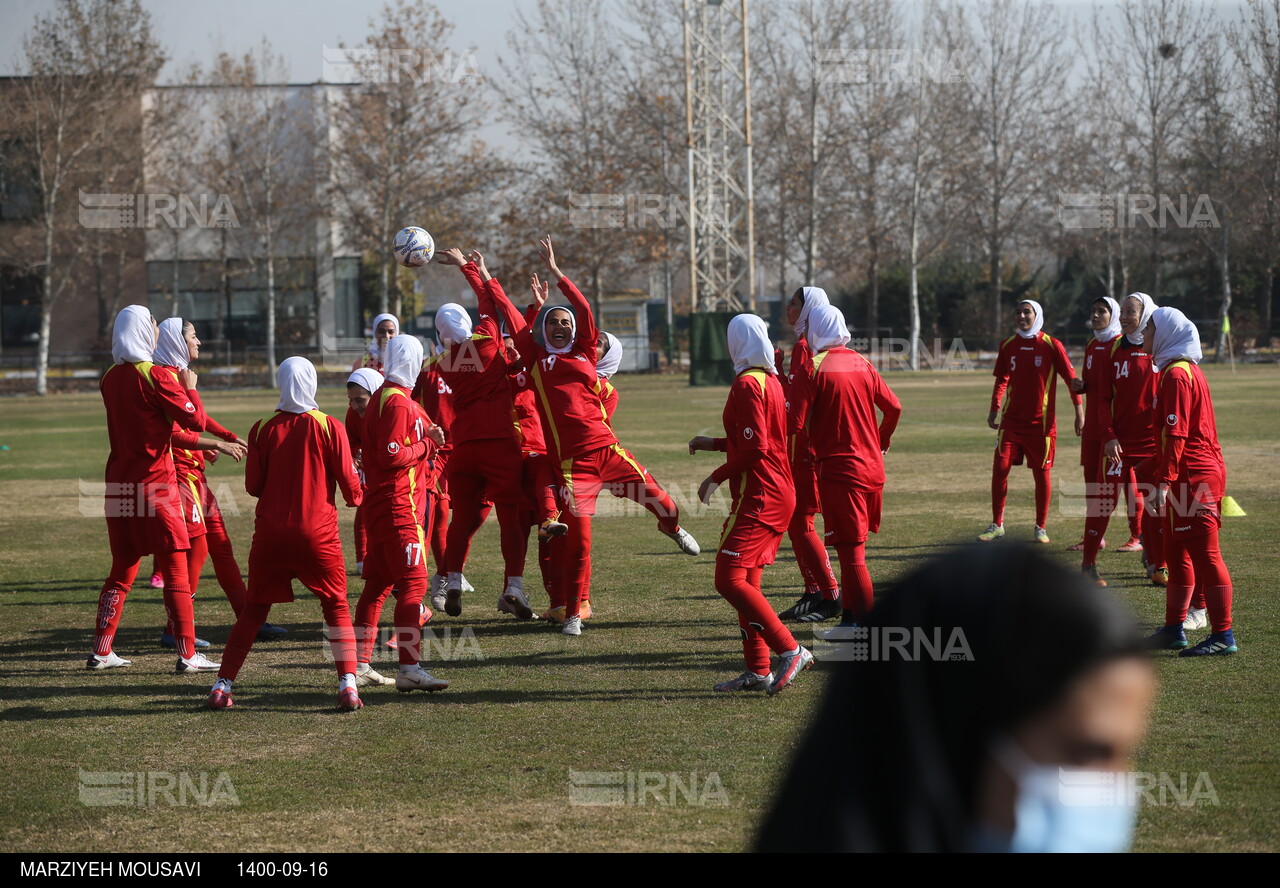 اردوی تیم ملی فوتبال زنان