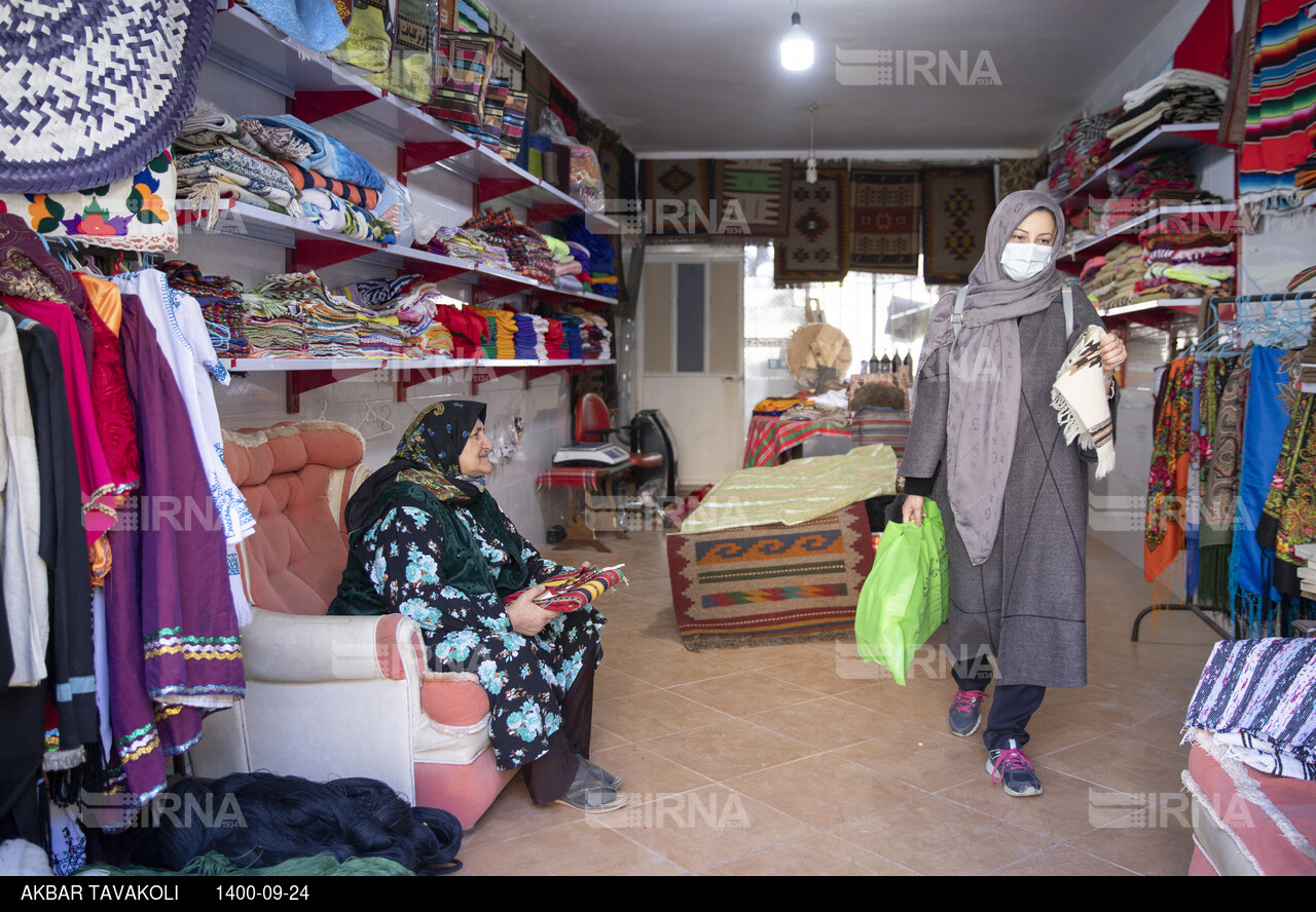 «خاله رحیمه» ؛ احیاگر هنر جاجیم بافی روستای زیارت