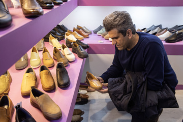 Le salon professionnel de la chaussure à Téhéran