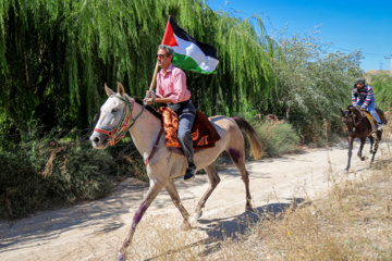 کاروان سوارکاران بجنورد در راه مشهد الرضا (ع)