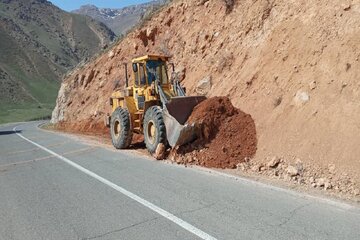 آغاز عملیات بهسازی راه‌های ارتباطی در مهاباد