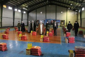 سپاه شاهین‌دژ ۳۰۰ بسته حمایتی بین نیازمندان توزیع کرد