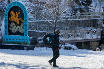 Iran : chute de neiges à Sanandaj 